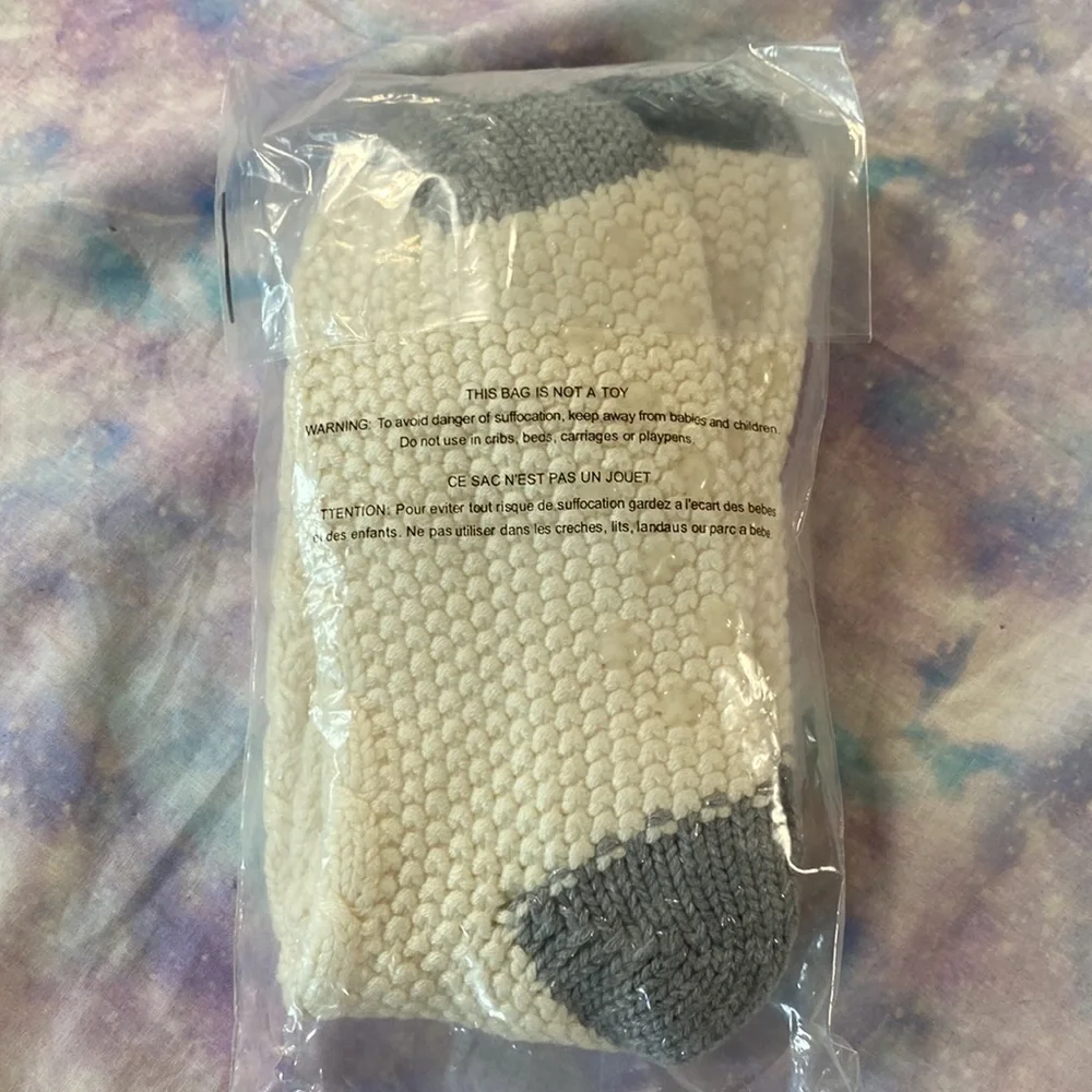 VS • Cashmere Blend Pom Pom Slipper Socks size M/L